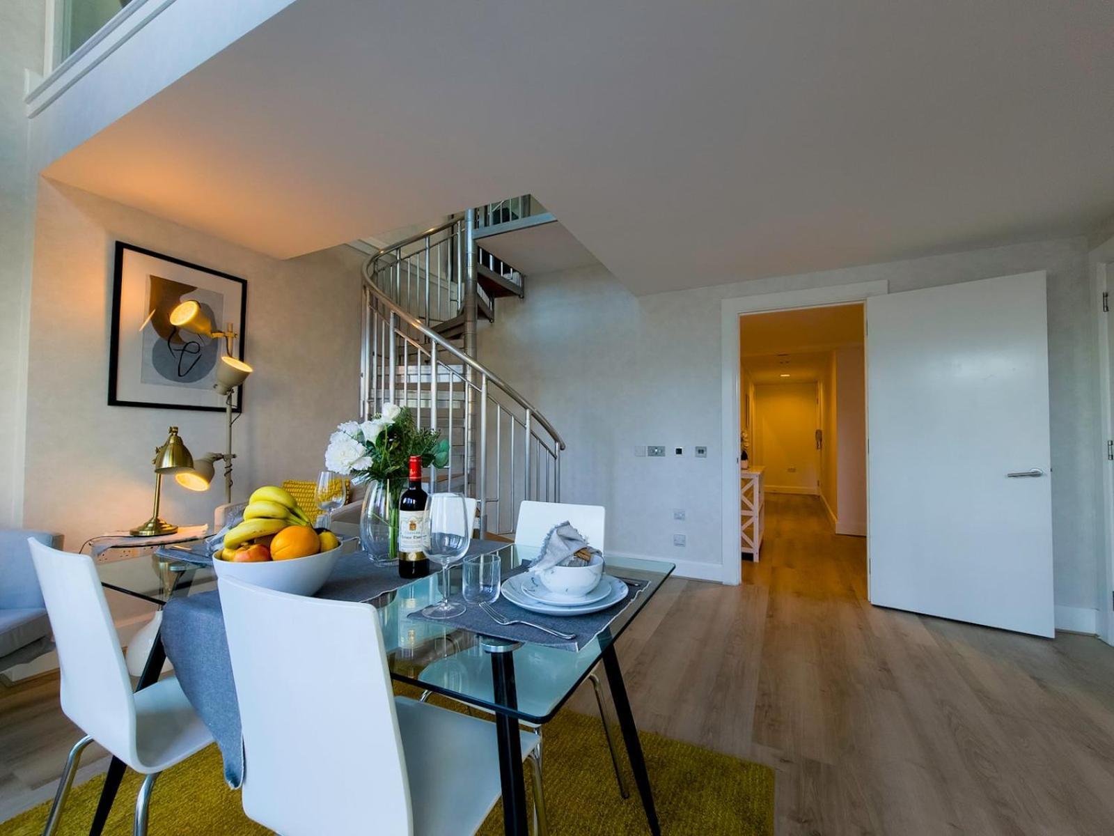 Penthouse With Stunning Canary Wharf Views Ptk *